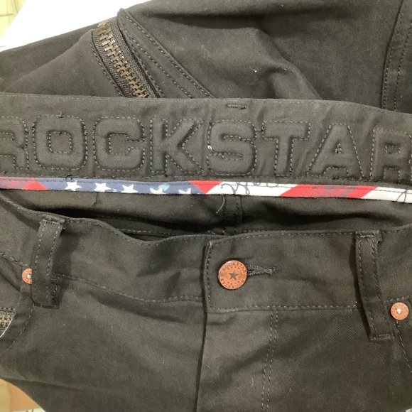 Rockstar Patched Jeans - Picture 7 of 10